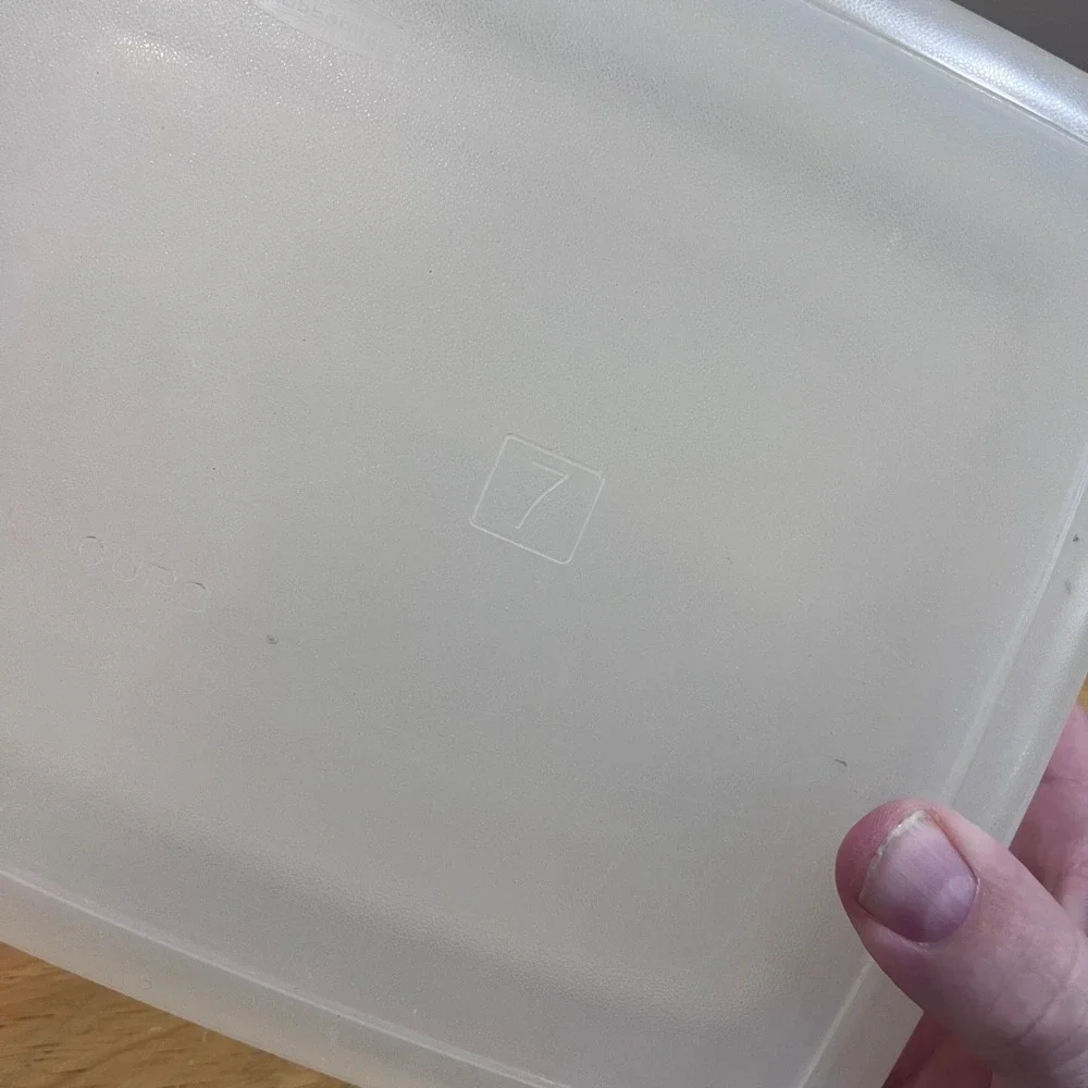 Vtg‎ Rubbermaid Servin Saver Food Storage Containers #7 & 8 Almond Lids 90s